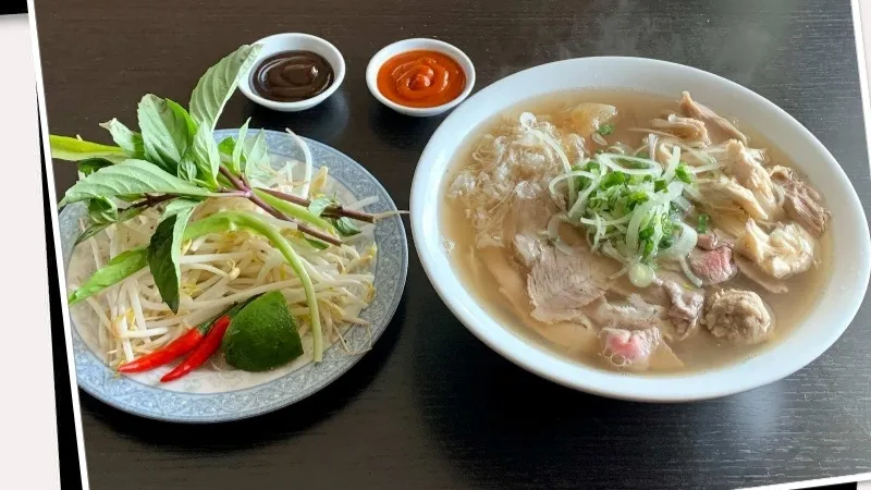 Pho Ngon_St. Catharines_slider_imagen_3