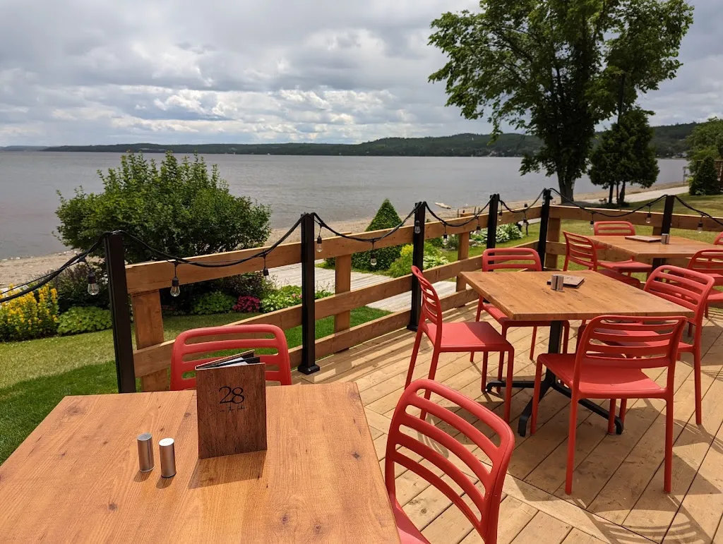 28 on the Lake restaurante en Temiskaming Shores