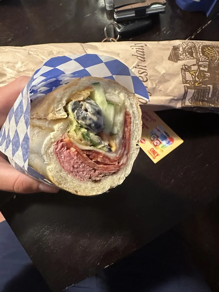 Max Grominsky_Coatesy's Kitchen_Thorold_review