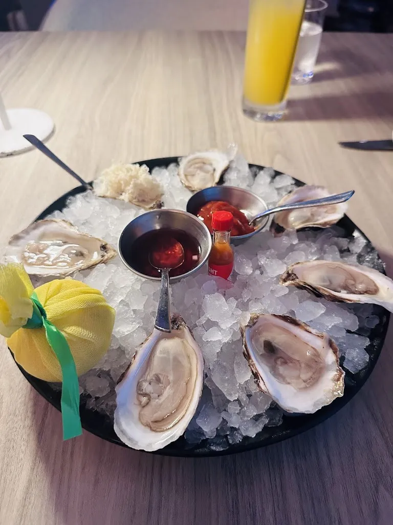 Jinitta Jiji_Petros82 Restaurant_Toronto_review