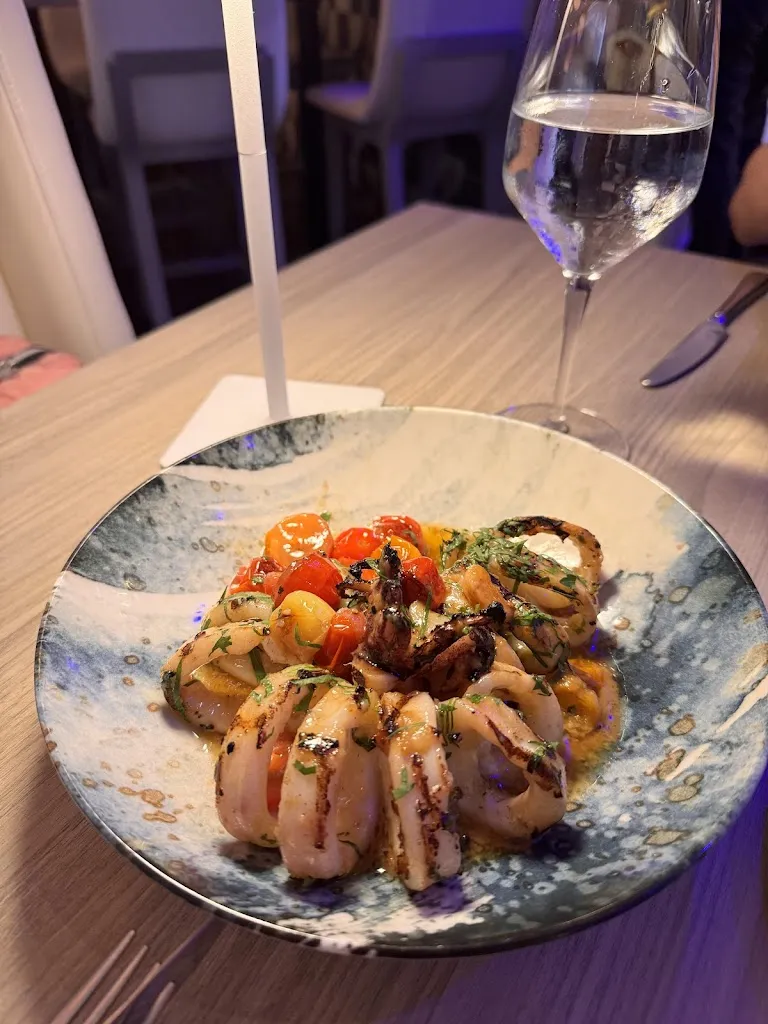 erika_Petros82 Restaurant_Toronto_review