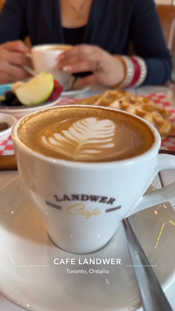 Cafe Landwer restaurant in Toronto
