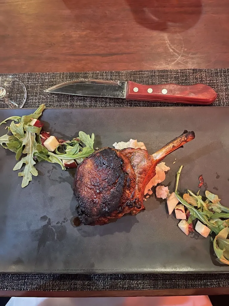 Karolina S_Woods Restaurant & Bar_Toronto county_review