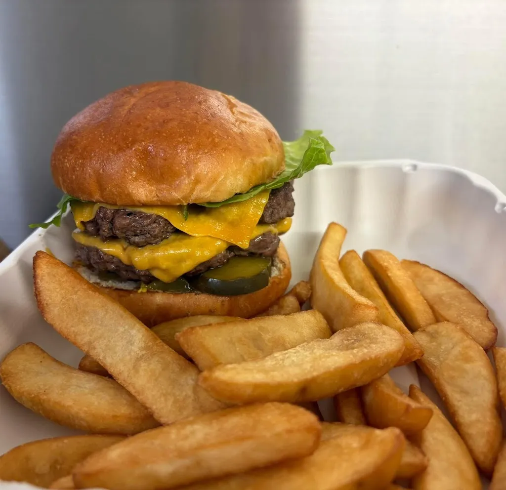 Moe's Diner_Tweed_slider_imagen_3