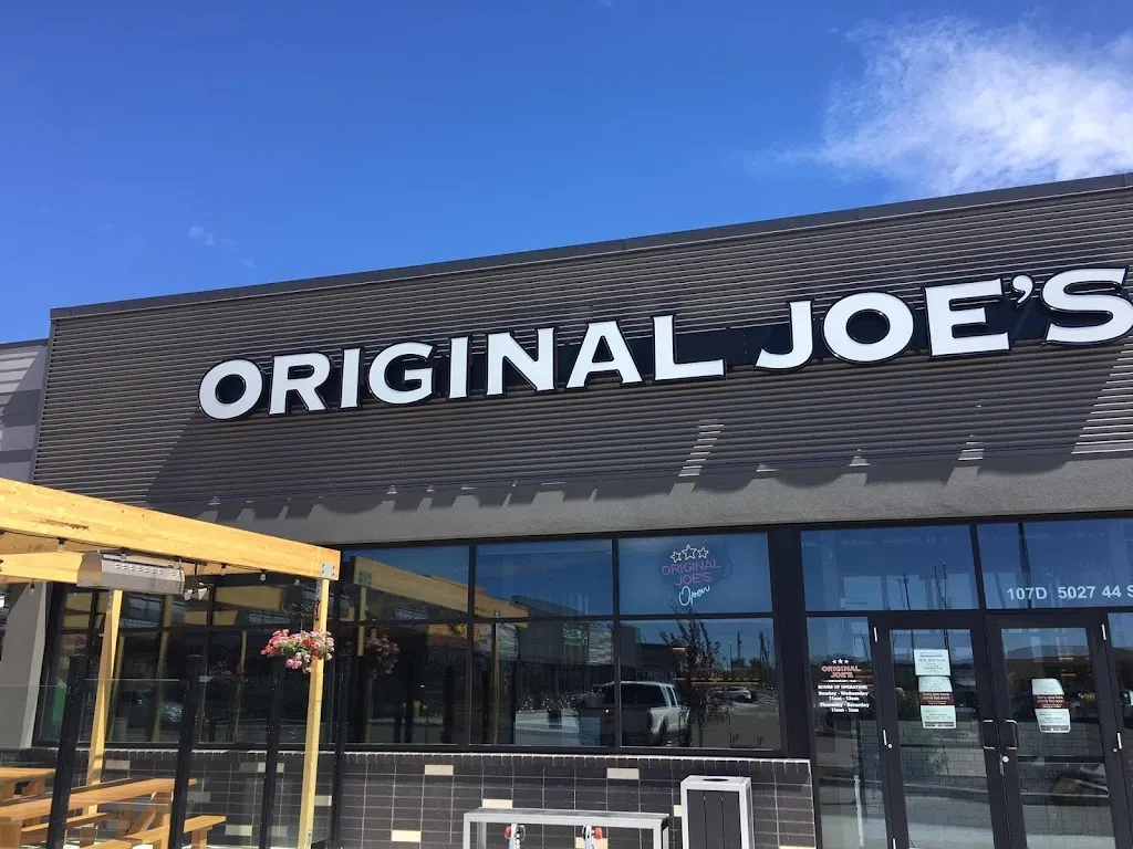 Original Joe's restaurante en Lloydminster