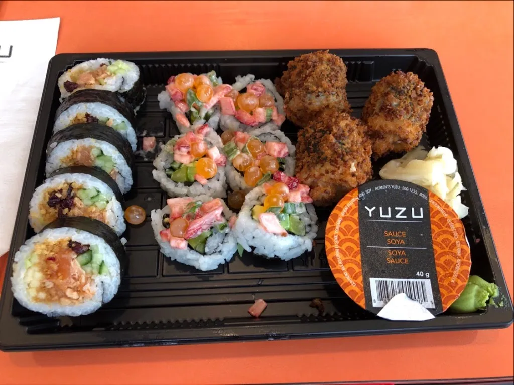 Yuzu sushi restaurante en Acton Vale