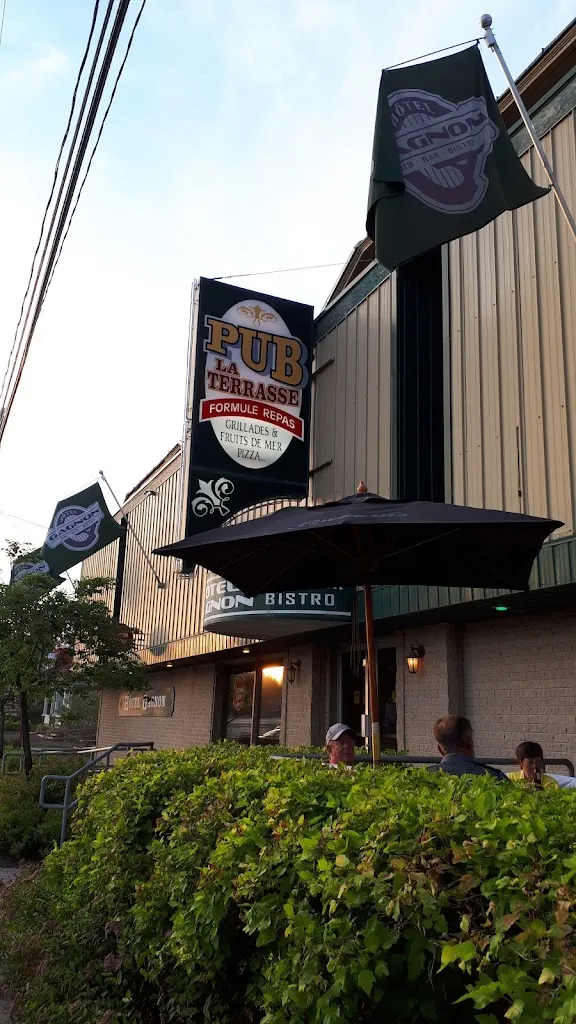 Pub la Terrasse restaurante en Amqui