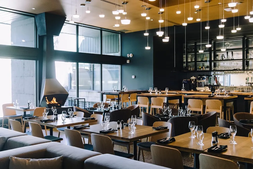 Le Bistro Nordik restaurante en Beaupré