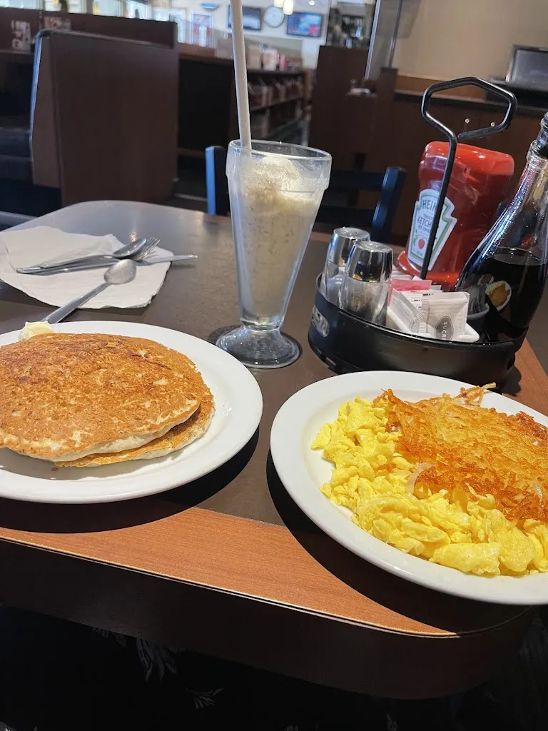 Denny's Restaurant_Brooks_slider_imagen_3