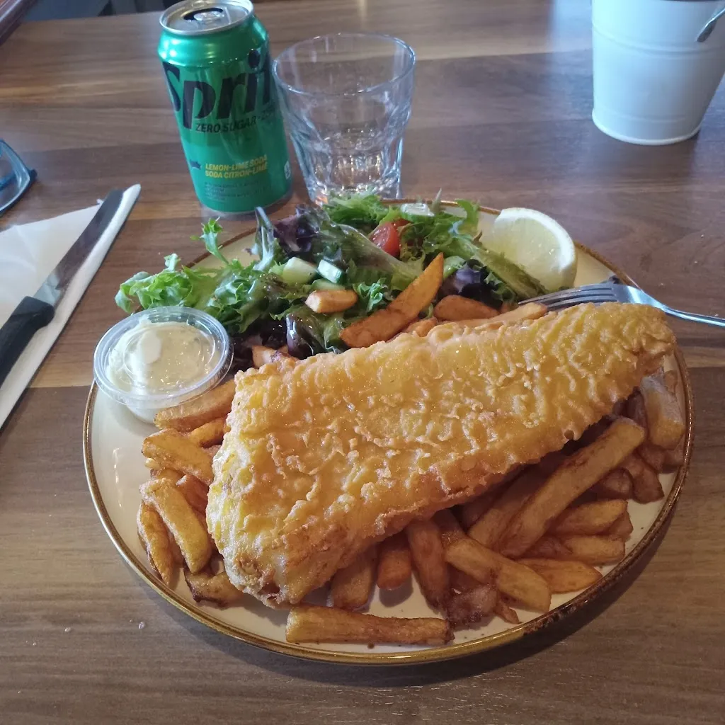 Ha Ro_Le Pub du Lac._Cabano_review
