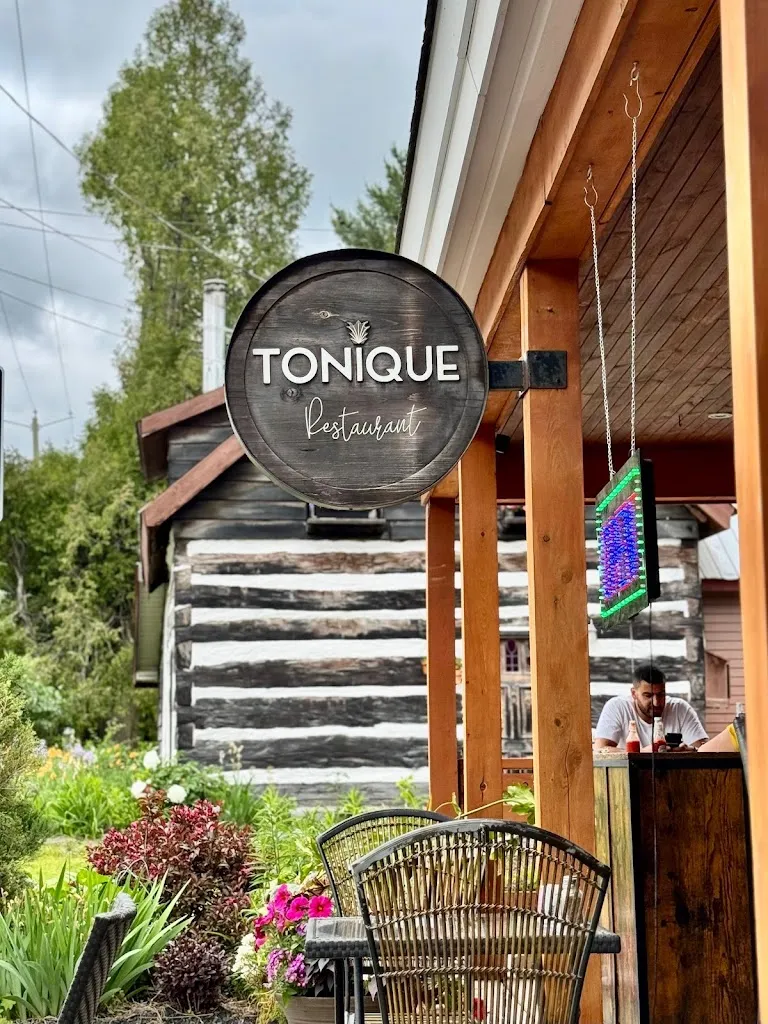 TONIQUE restaurante en Cantley