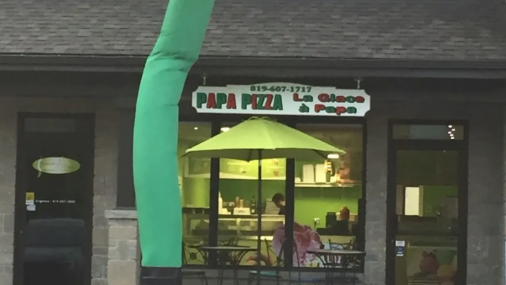 Papa pizza restaurante en Cantley