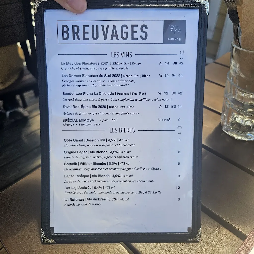 Menu_Bonté Divine_Chambly_image_old_3