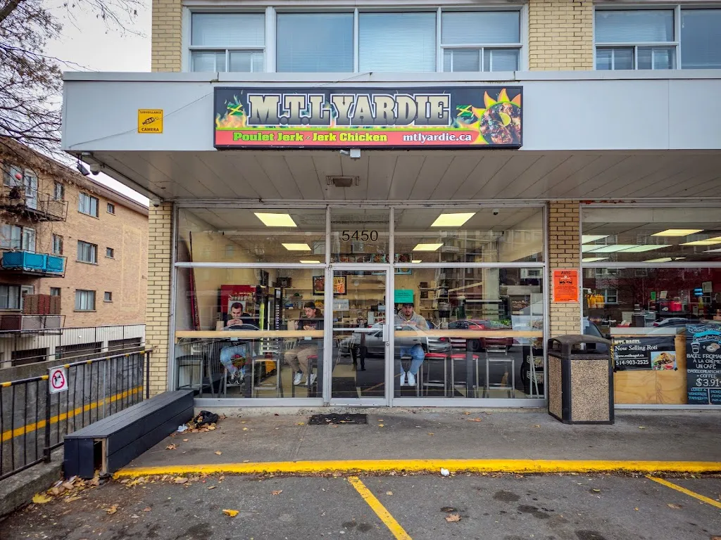 MTL Yardie ristorante a Côte-Saint-Luc