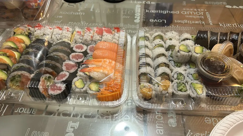 Stephanie S. Morrison_Double 8 Sushi_Côte-Saint-Luc_recensione