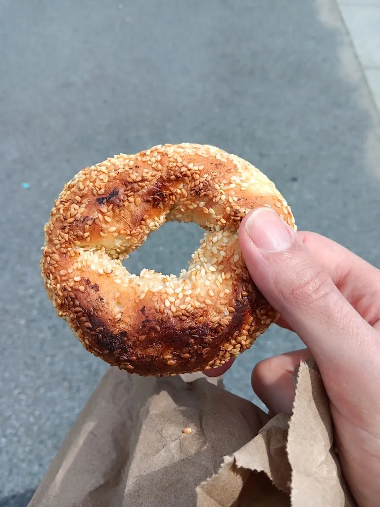 Michael Lewyn_Côte St-Luc Bagel Kosher_Côte-Saint-Luc_recensione