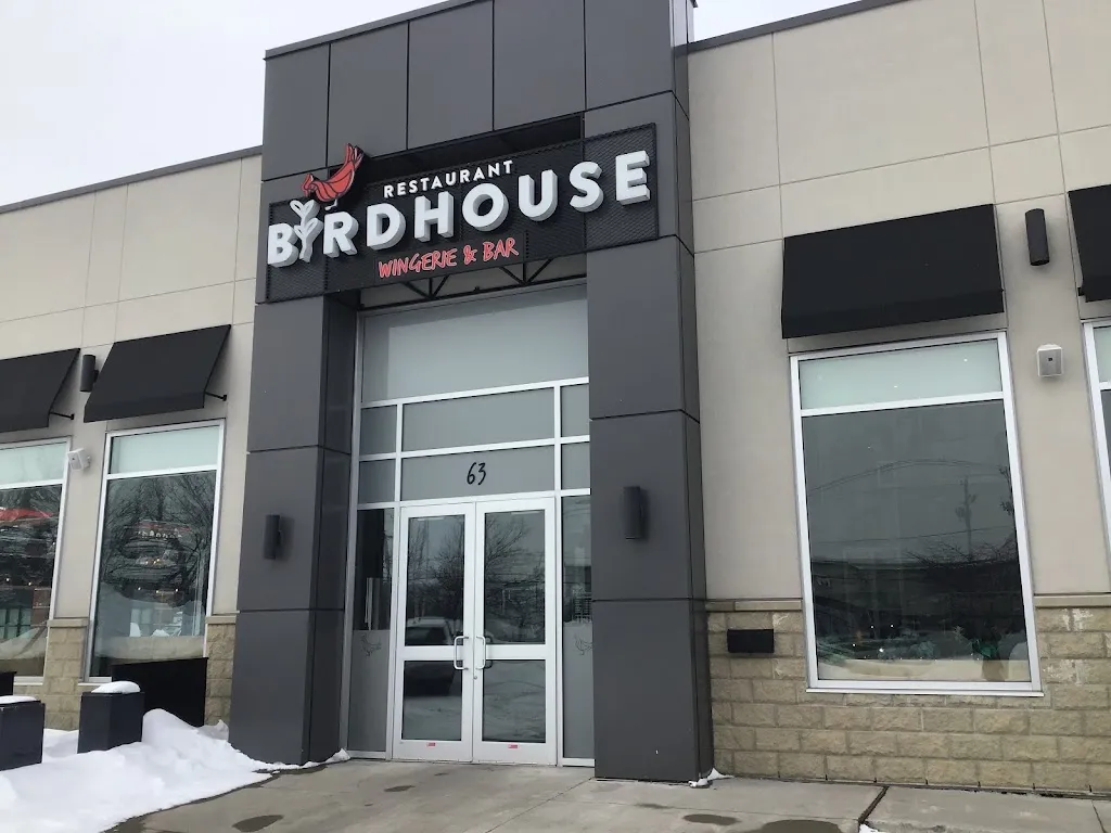 Restaurant Birdhouse Wingerie & Bar Dollard-des-Ormeaux restaurante en Dollard-Des Ormeaux