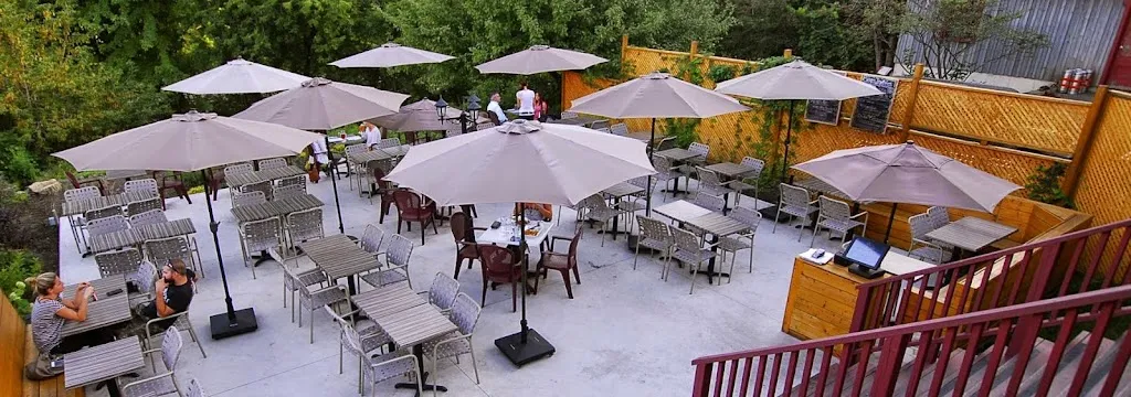 Noire et Blanche - Microbrasserie / Restaurant restaurante en Deux-Montagnes