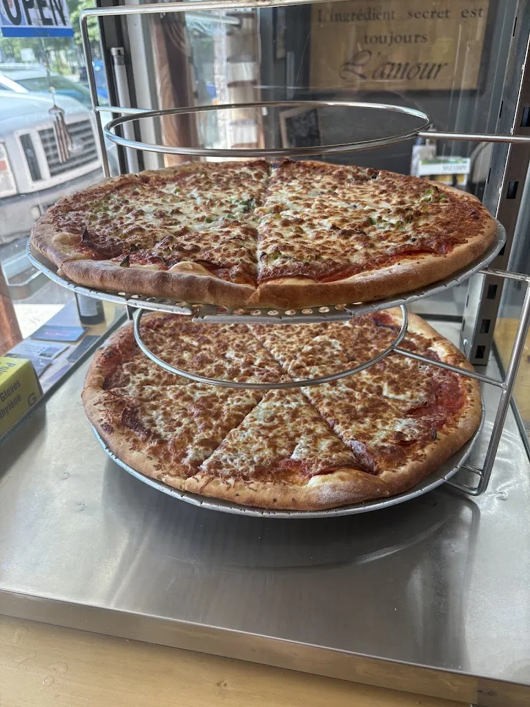 Pizza Plus_Fort-Coulonge_slider_image_1