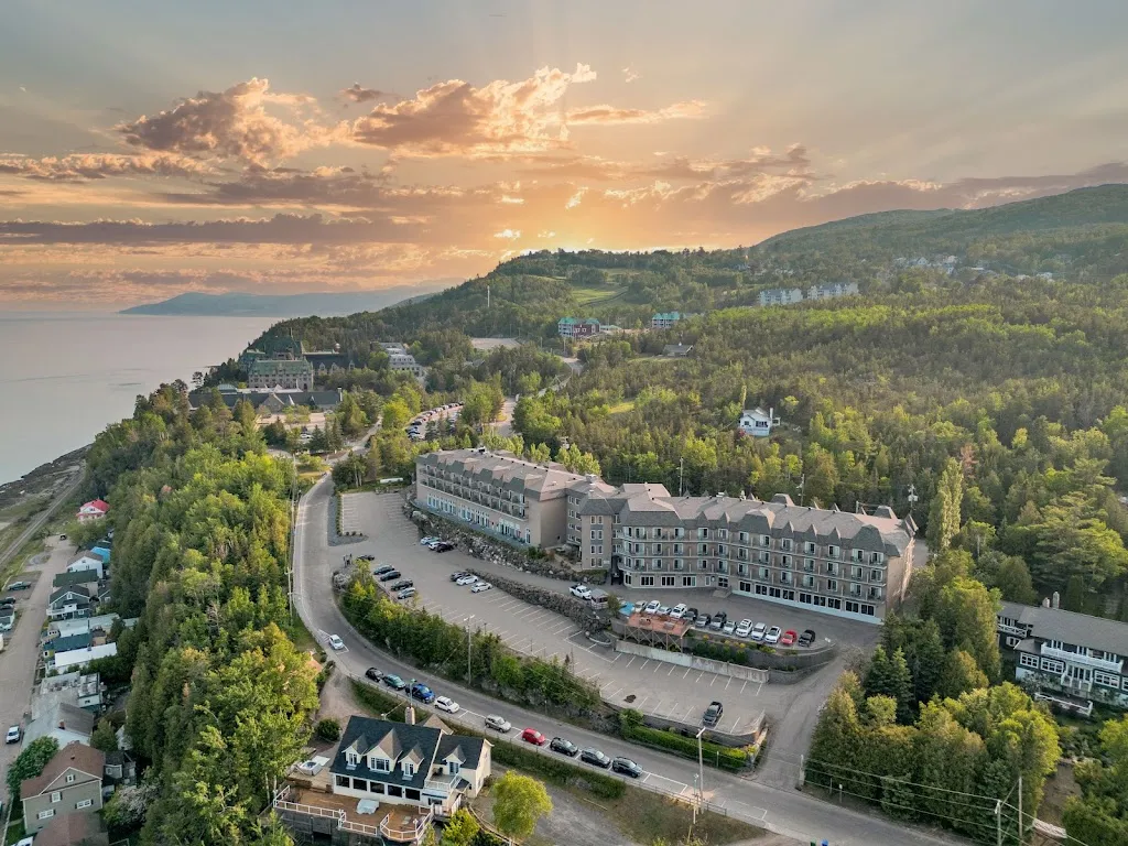 Hôtel-Pavillons-Spa Le Petit Manoir du Casino restaurante en La Malbaie