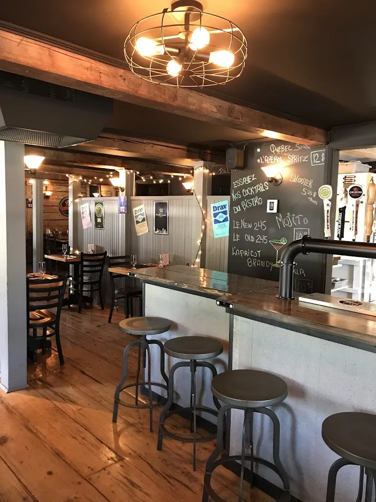 Bistro Local 245 restaurante en La Malbaie