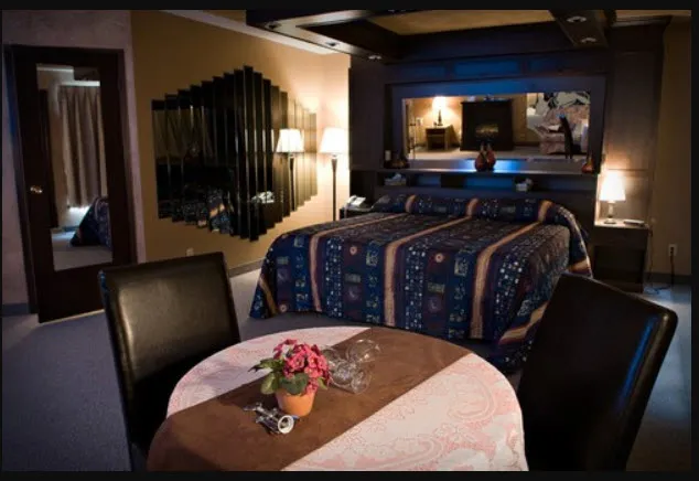 Motel Le Bivouac restaurante en La Sarre