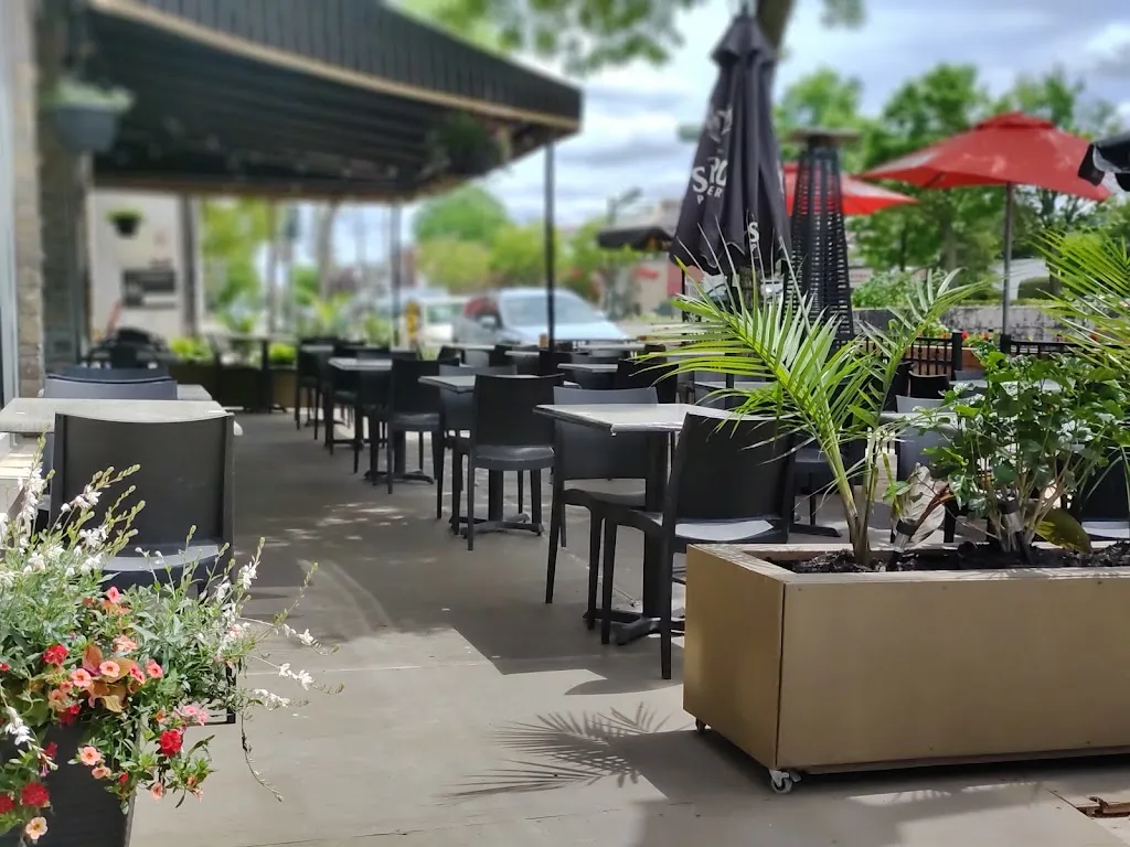 Restaurant Bouillon16_Lachute_slider_imagen_1