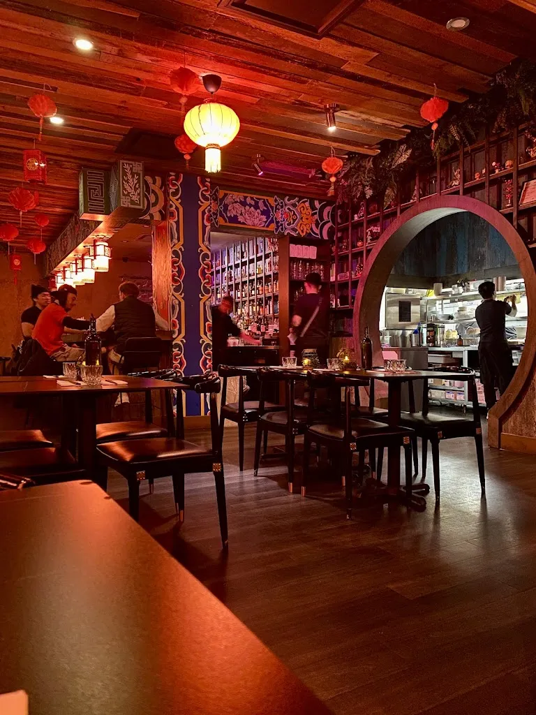 Gon Bui Resto-Bar – Brunch, Souper & Cocktails Asiatiques à Laval_Laval_slider_image_3