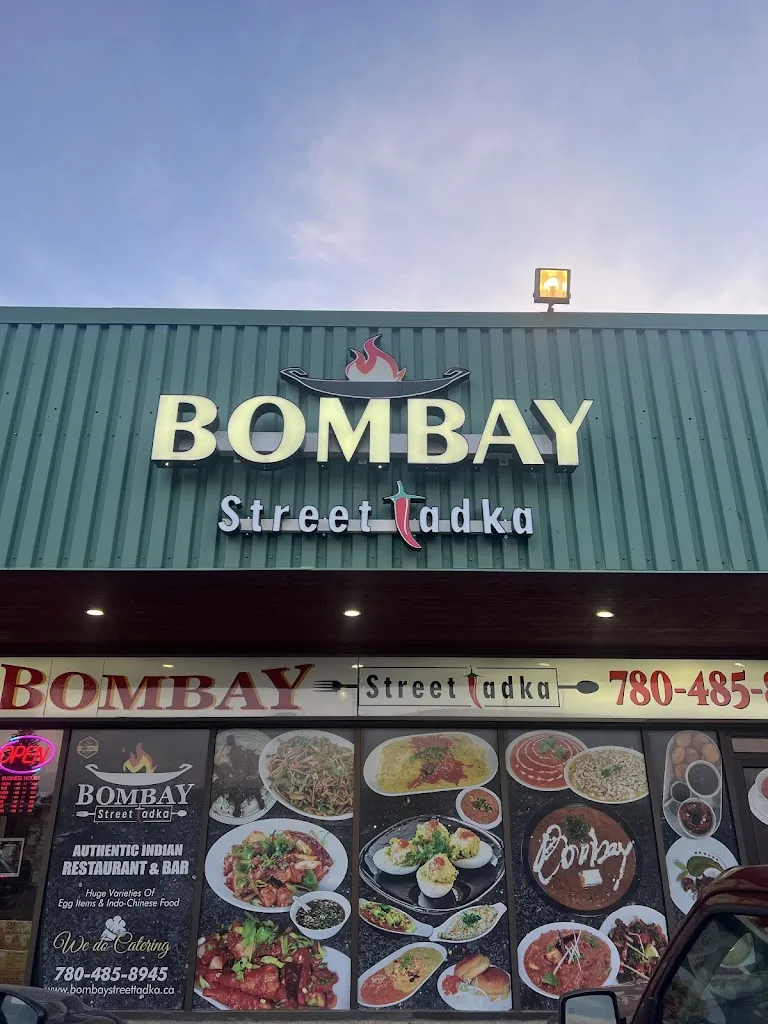 BOMBAY STREET TADKA restaurante en Mill Woods Town Centre