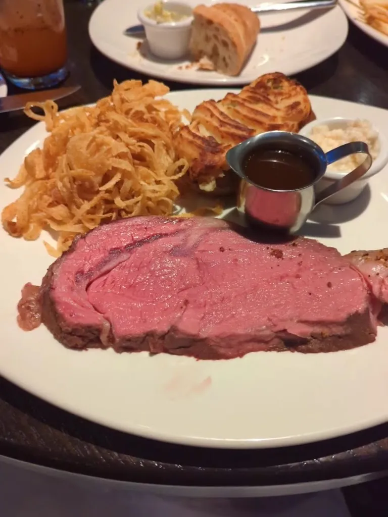 The Keg Steakhouse + Bar - Laval_Laval_slider_image_2