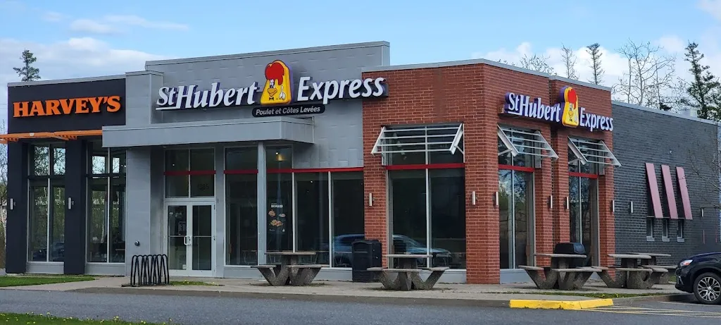 St-Hubert Express restaurante en Matane