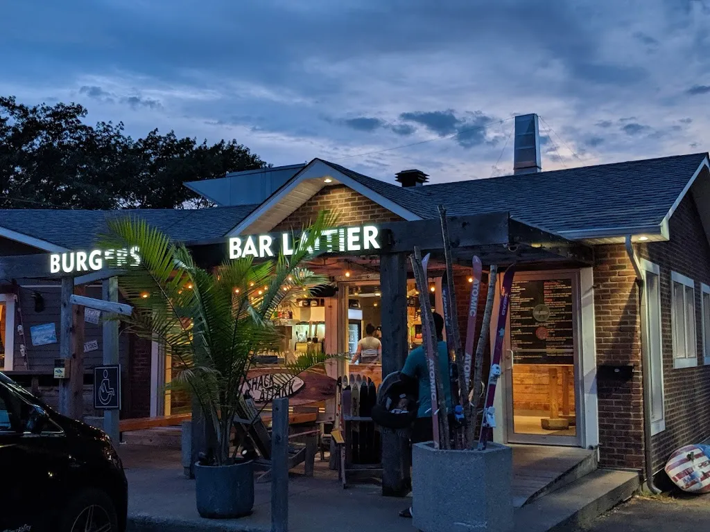 Shack Attakk Mont-Saint-Hilaire ristorante a Mont-Saint-Hilaire