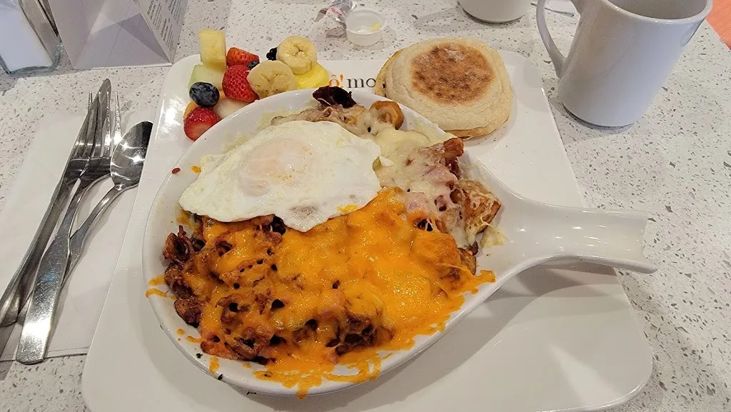 Allô mon Coco Mont-Saint-Hilaire, Mont-Saint-Hilaire | Menu, Photos ...