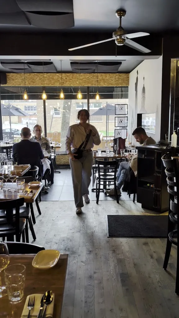 Restaurant Bagatelle Bistro Apportez votre vin_Montréal-Est_slider_immagine_2