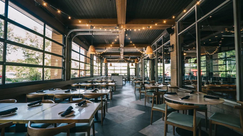 Enoteca Monza Pizzeria Moderna ristorante a Montréal-Est