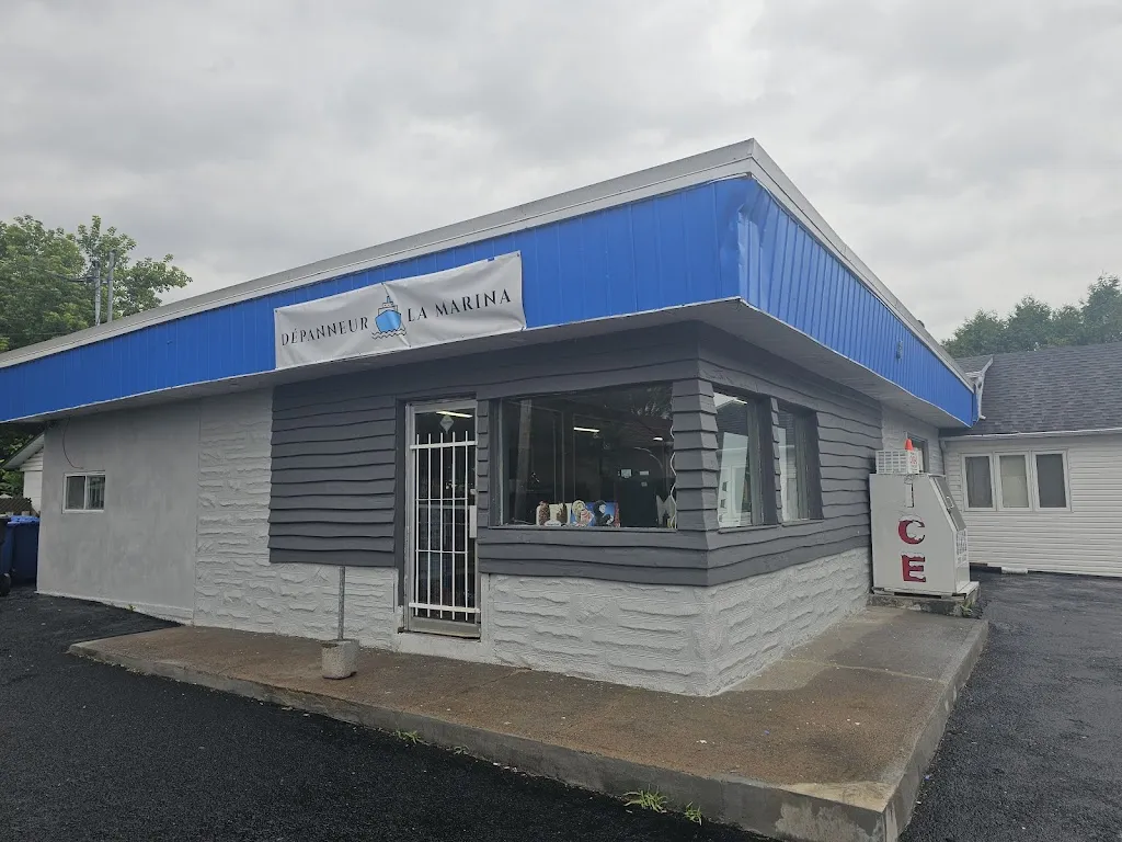 Dépanneur et Casse-Croûte La Marina restaurante en Pointe-Calumet