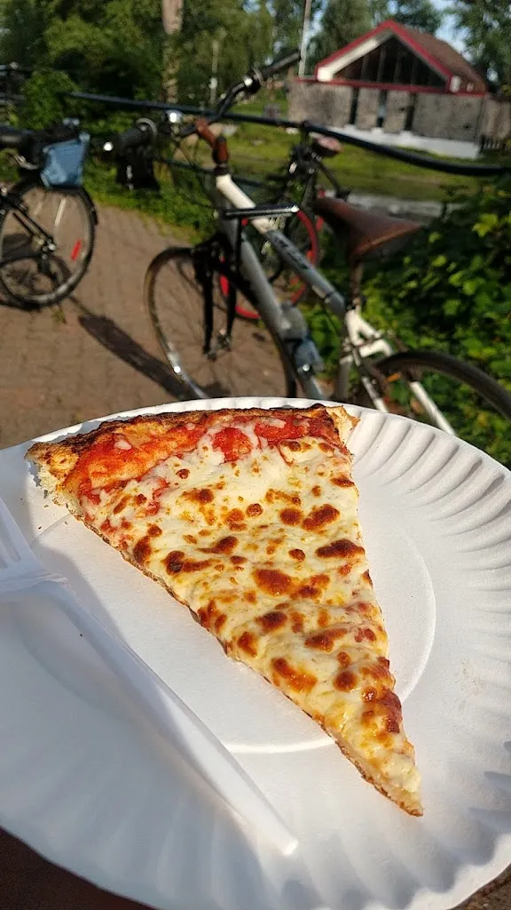Miklaszewski44_Pizza Provost (Lachine)_Provost_review