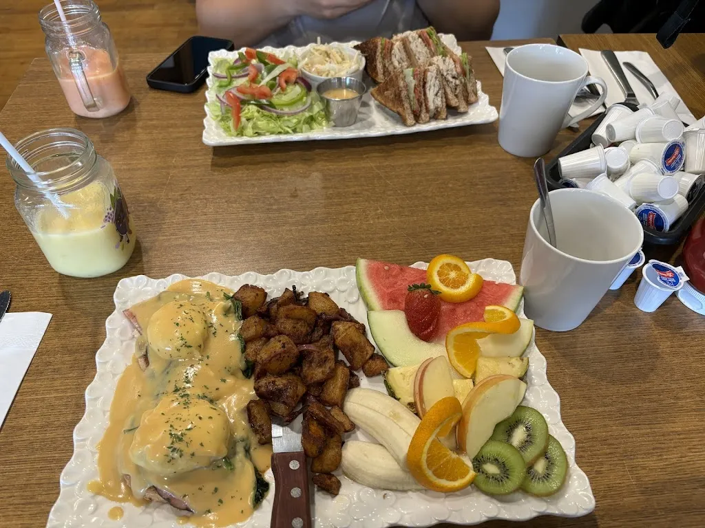 Shannon Thompson_Chez 4’s_Rigaud_review