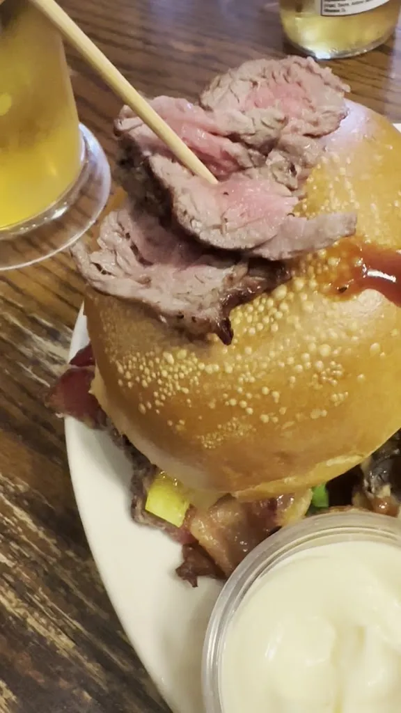 La Belle & La Boeuf - Burger Bar - Saint-Bruno_Saint-Bruno-de-Montarville_slider_immagine_2