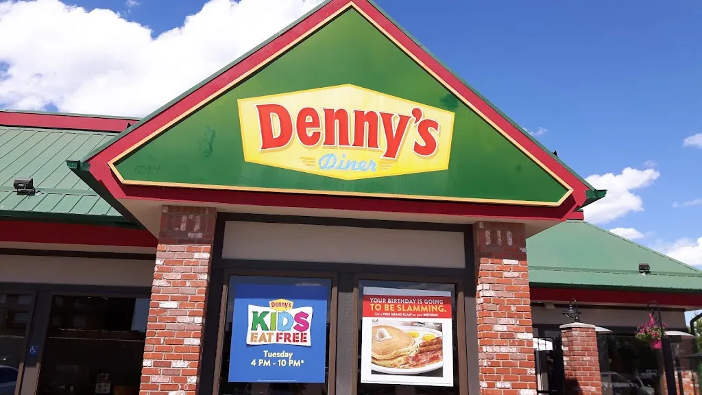 Denny's Restaurant restaurante en Red Deer