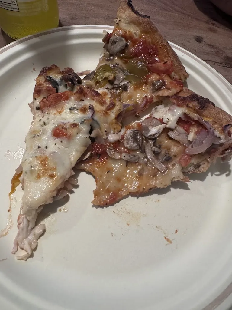 Abhishek Goel_Pizza Barba's_Saint-Gabriel_reseña