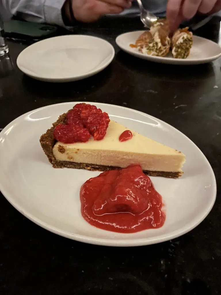 Chris Payne_Restaurant Elena_Saint-Henri_review