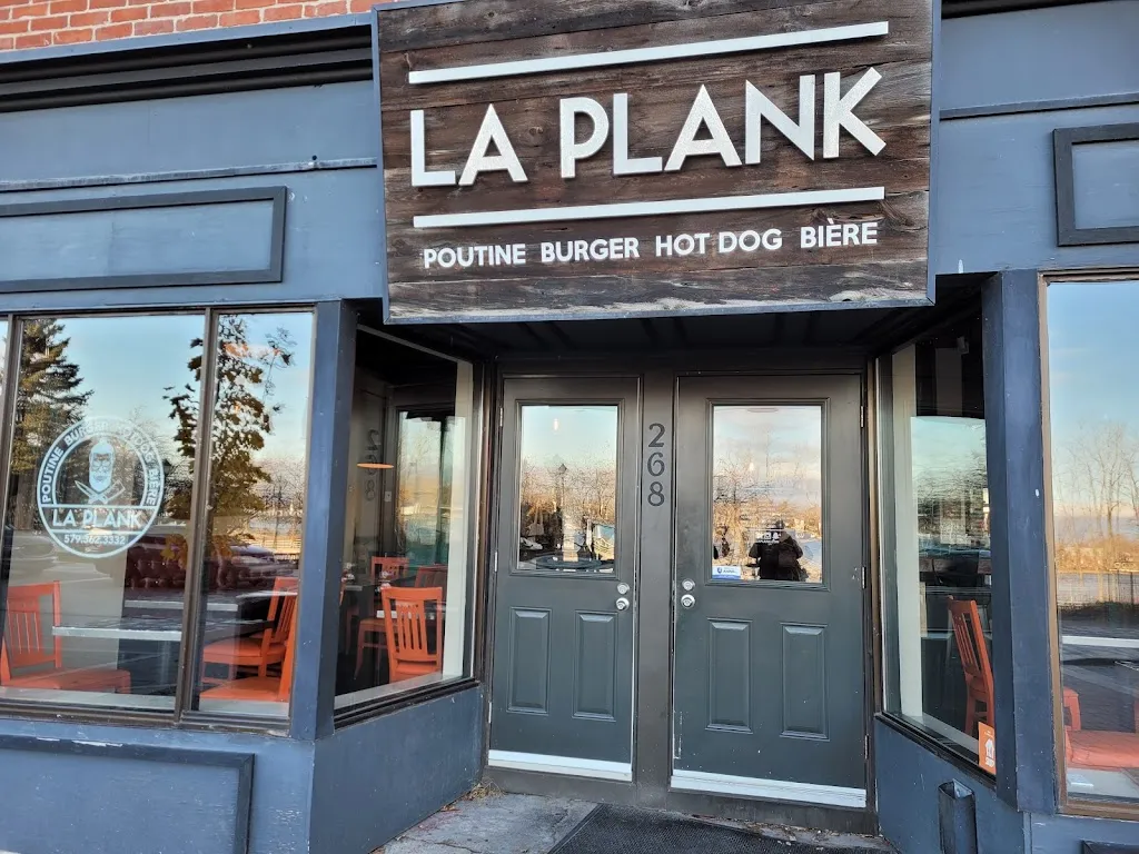 La plank restaurant in Saint-Jean-sur-Richelieu