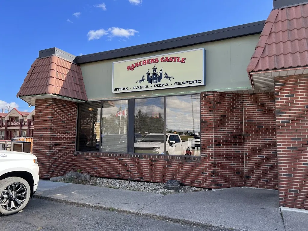 Ranchers Castle Steak House restaurante en Ponoka