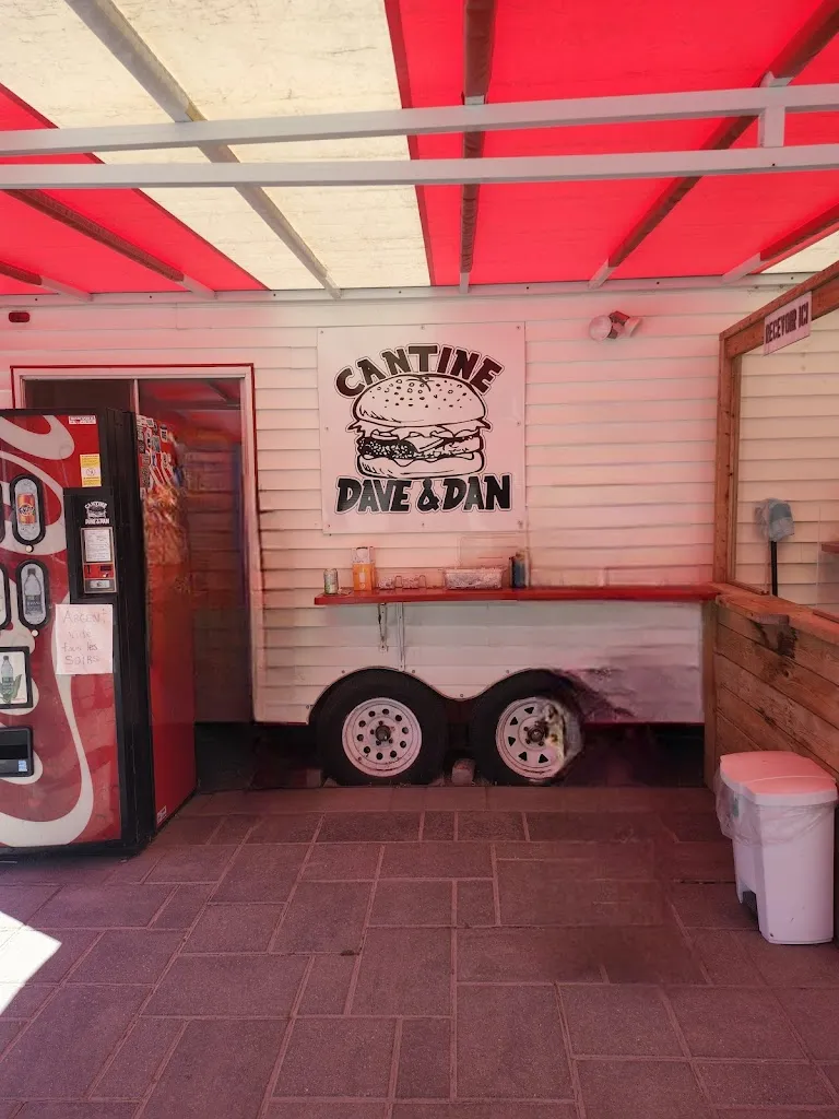 Cantine Chez Dave & Dan_Saint-Liboire_slider_imagen_3