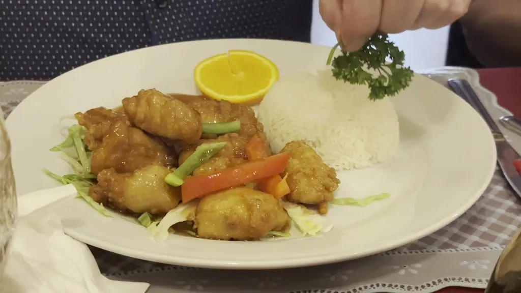 Cambodiana Restaurant_Saint-Jérôme_slider_image_3