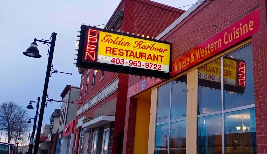 Golden Harbour Restaurant restaurante en Ponoka