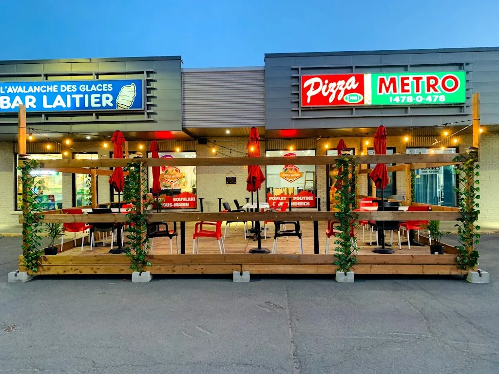 Pizza Métro St Anne restaurante en Sainte-Anne-des-Plaines