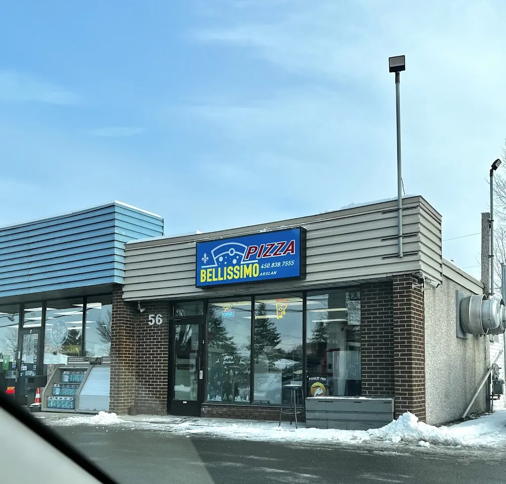 Bellissimo Pizza restaurante en Sainte-Anne-des-Plaines