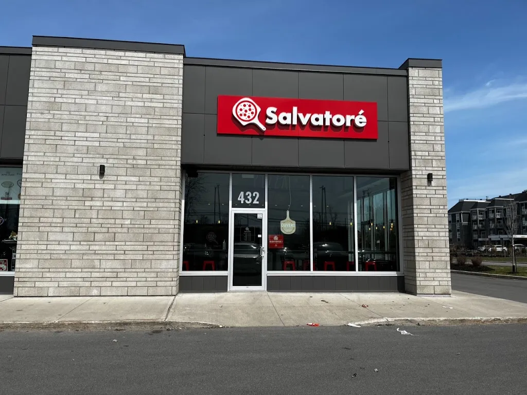 Pizza Salvatoré restaurante en Sainte-Anne-des-Plaines